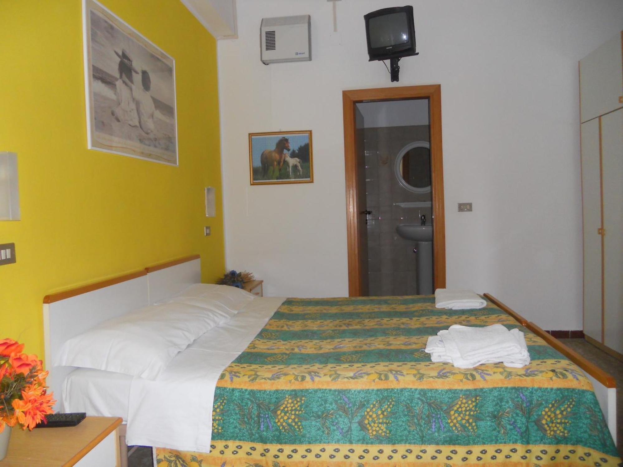 Hotel Pigalle ريميني المظهر الخارجي الصورة