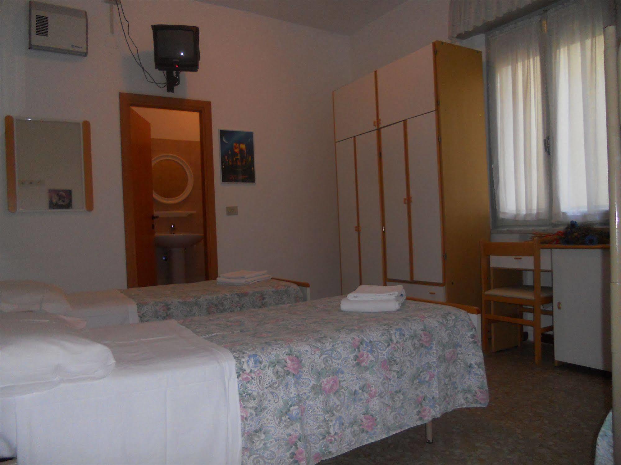 Hotel Pigalle ريميني المظهر الخارجي الصورة
