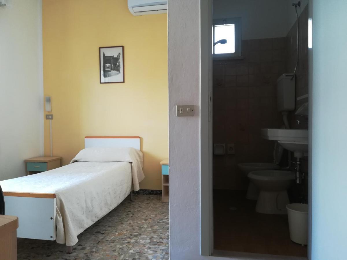 Hotel Pigalle ريميني المظهر الخارجي الصورة